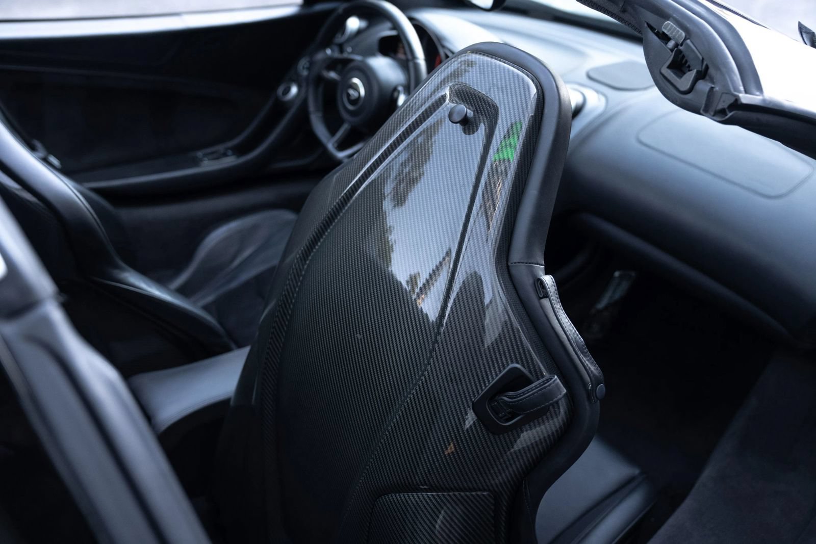 Used 2013 McLaren MP4-12C Spider RWD image 22