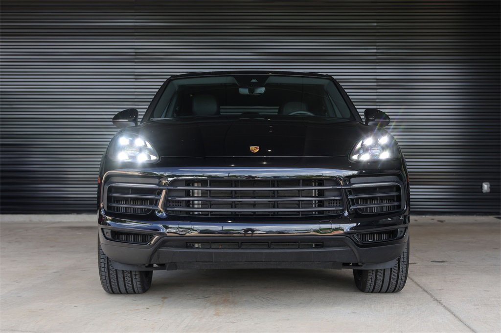 Certified 2023 Porsche Cayenne Platinum Edition image 10