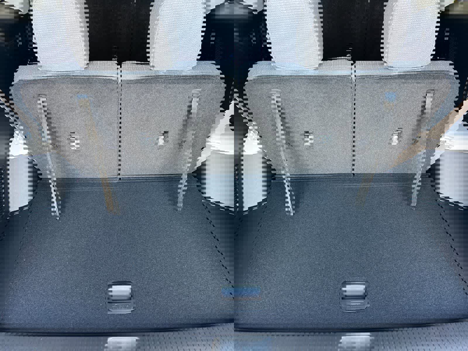 New 2026 Hyundai Ioniq 9 SE image 13