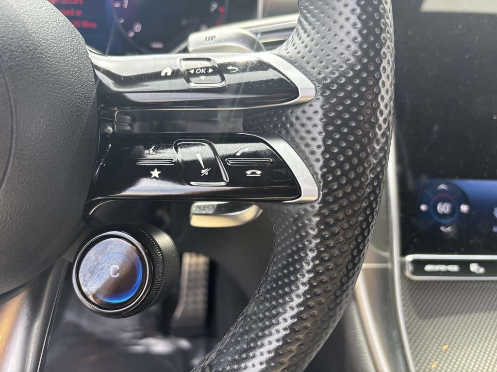 Used 2025 Mercedes-Benz GLC 43 AMG 4MATIC image 31