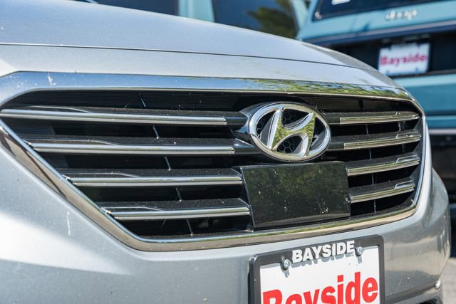 Used 2015 Hyundai Sonata Limited w/ Option Group 06 FWD image 12