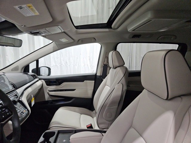 New 2026 Honda Odyssey Touring image 32