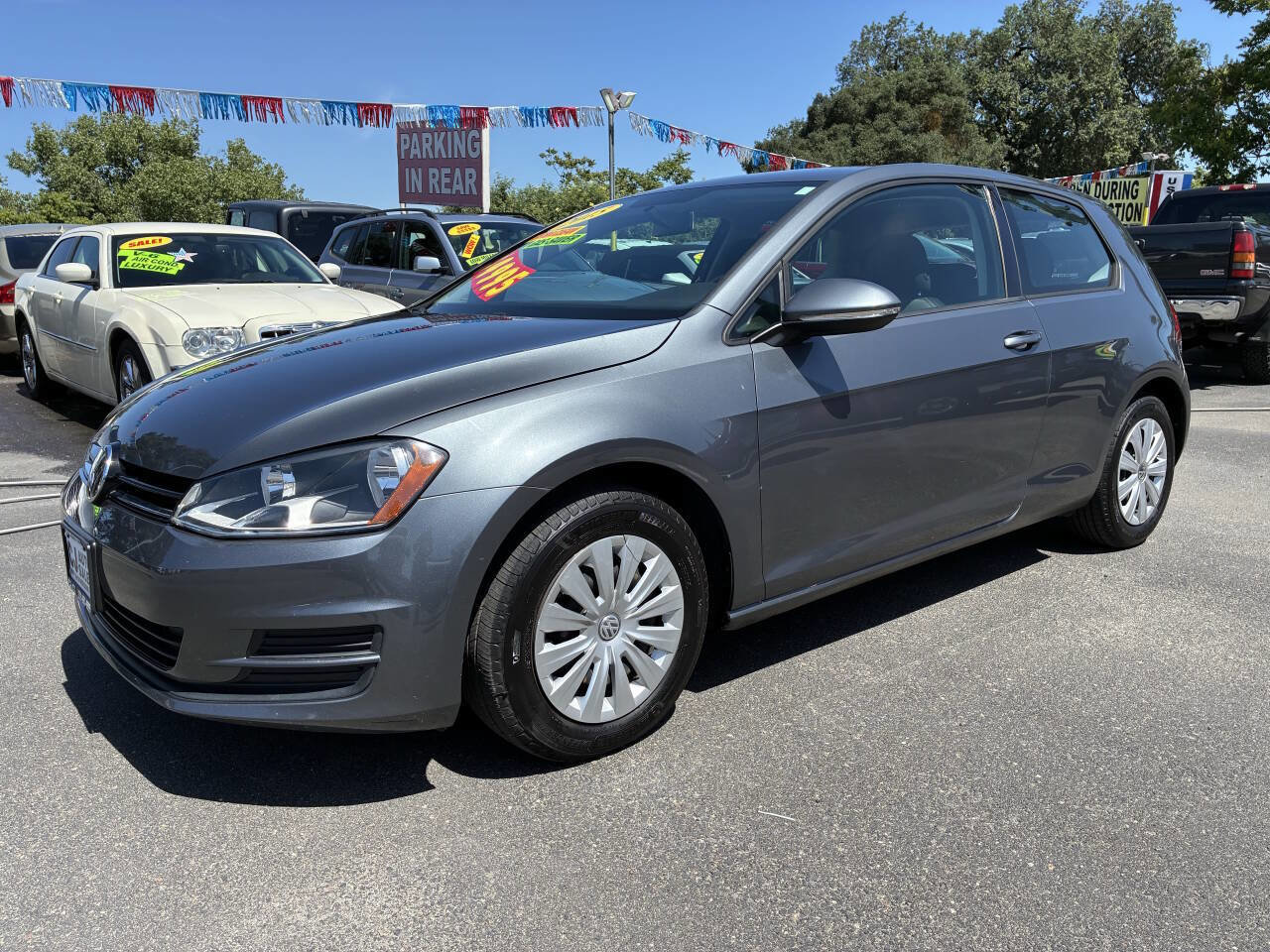Used 2015 Volkswagen Golf Launch Edition FWD image 1