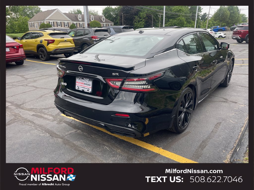 Certified 2023 Nissan Maxima SR w/ Sport Mat Group FWD image 5