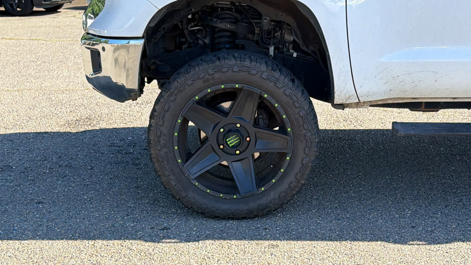 Used 2015 Toyota Tundra Limited w/ Limited Premium Package image 9