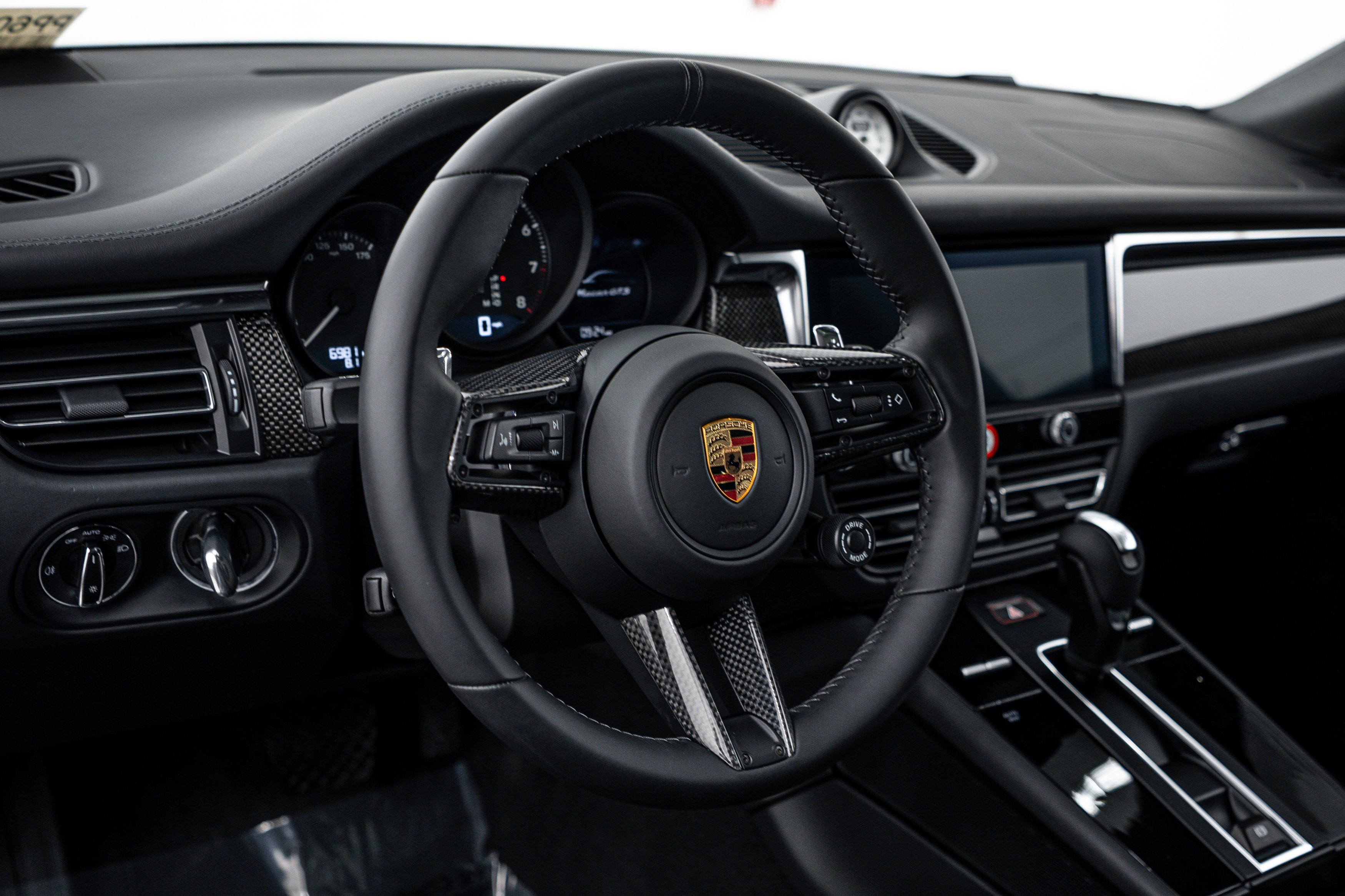 Certified 2026 Porsche Macan GTS image 19