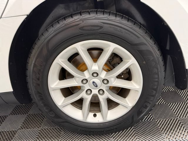 Used 2013 Ford Taurus SE FWD image 40