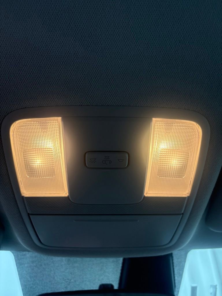 Used 2025 Kia Soul LX w/ LX Technology Package FWD image 16