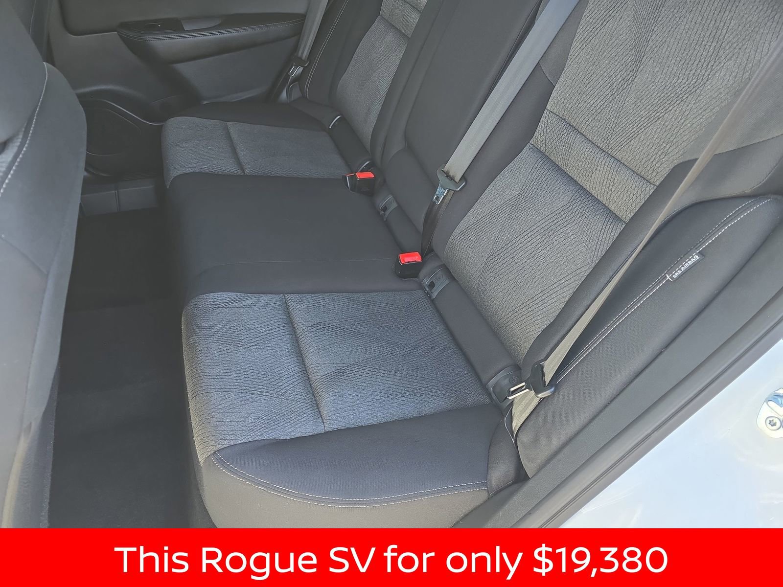 Used 2024 Nissan Rogue SV image 20