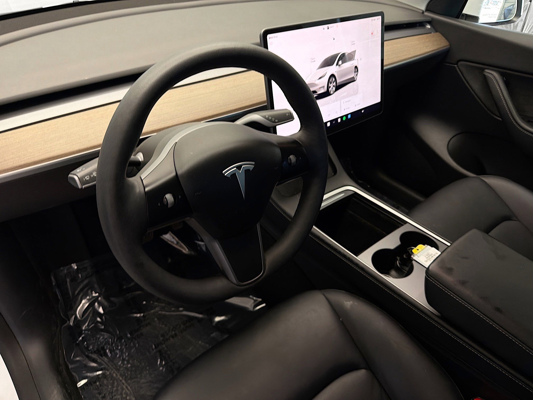 Used 2022 Tesla Model Y Long Range image 7