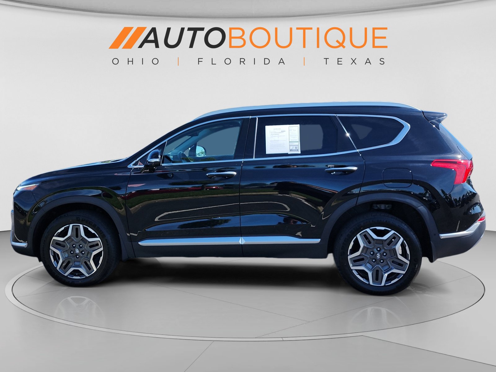 Used 2021 Hyundai Santa Fe Limited AWD/4WD image 2