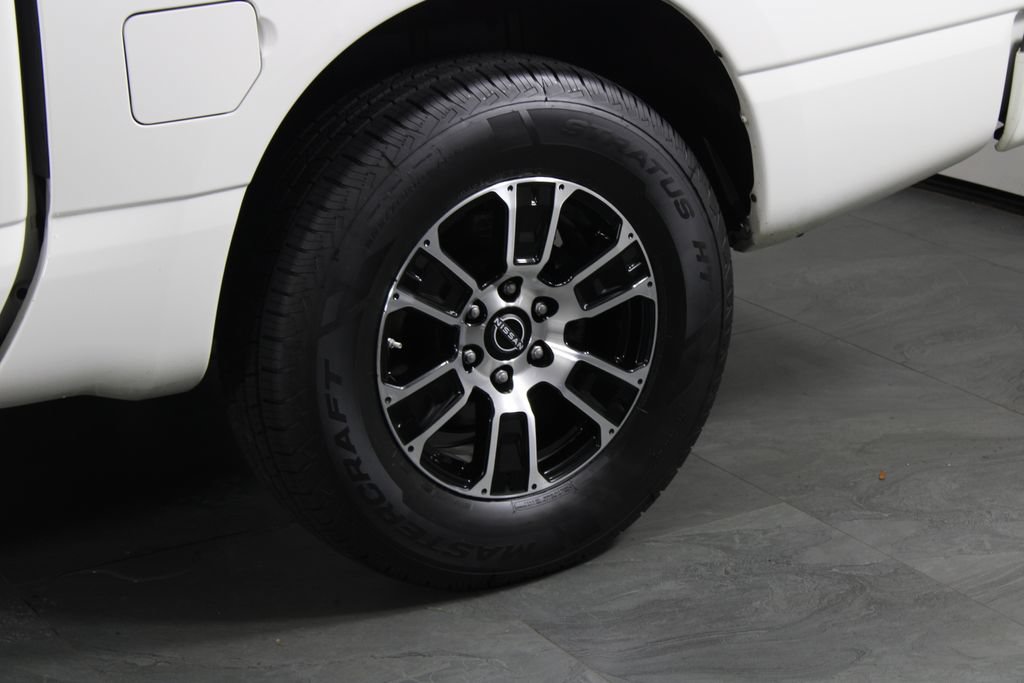 Certified 2023 Nissan Titan SV RWD image 15