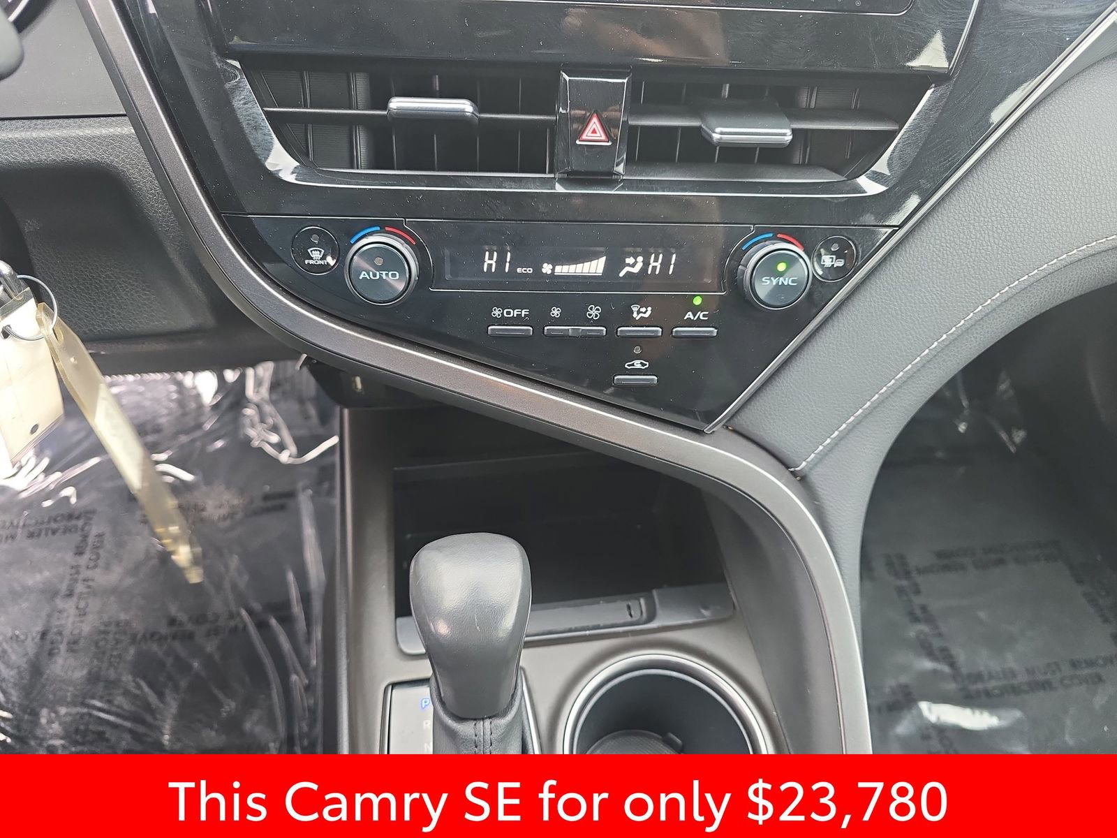 Used 2024 Toyota Camry SE image 29