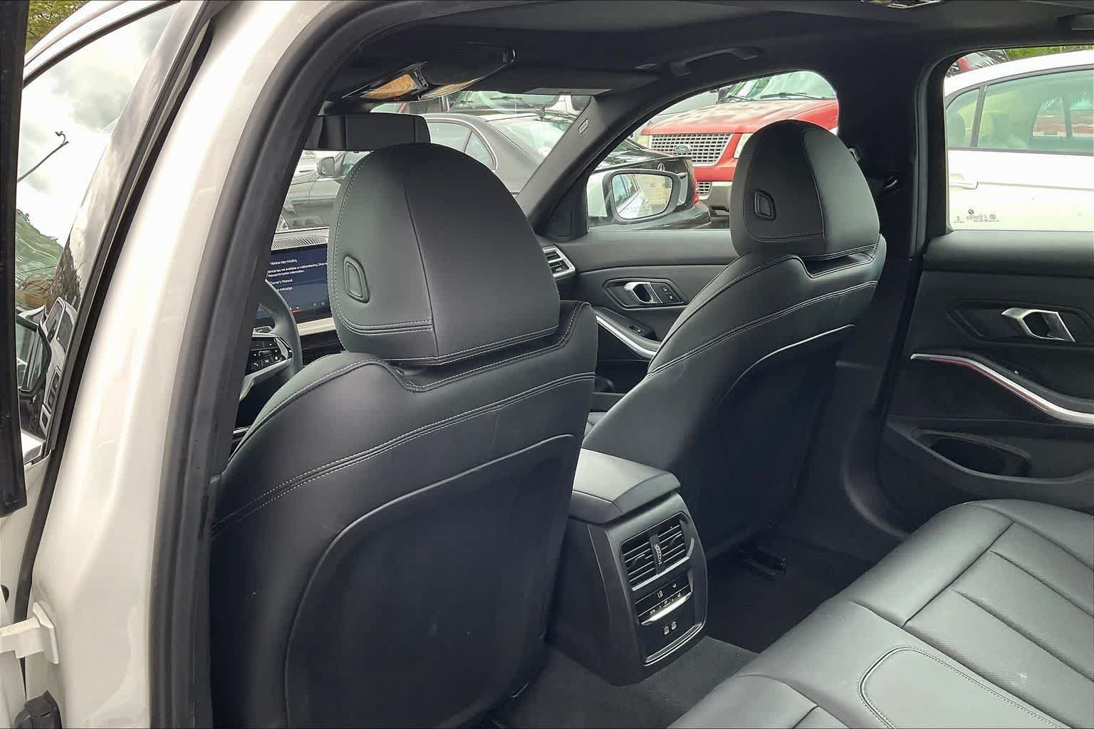 Used 2025 BMW 330i Sedan RWD image 12