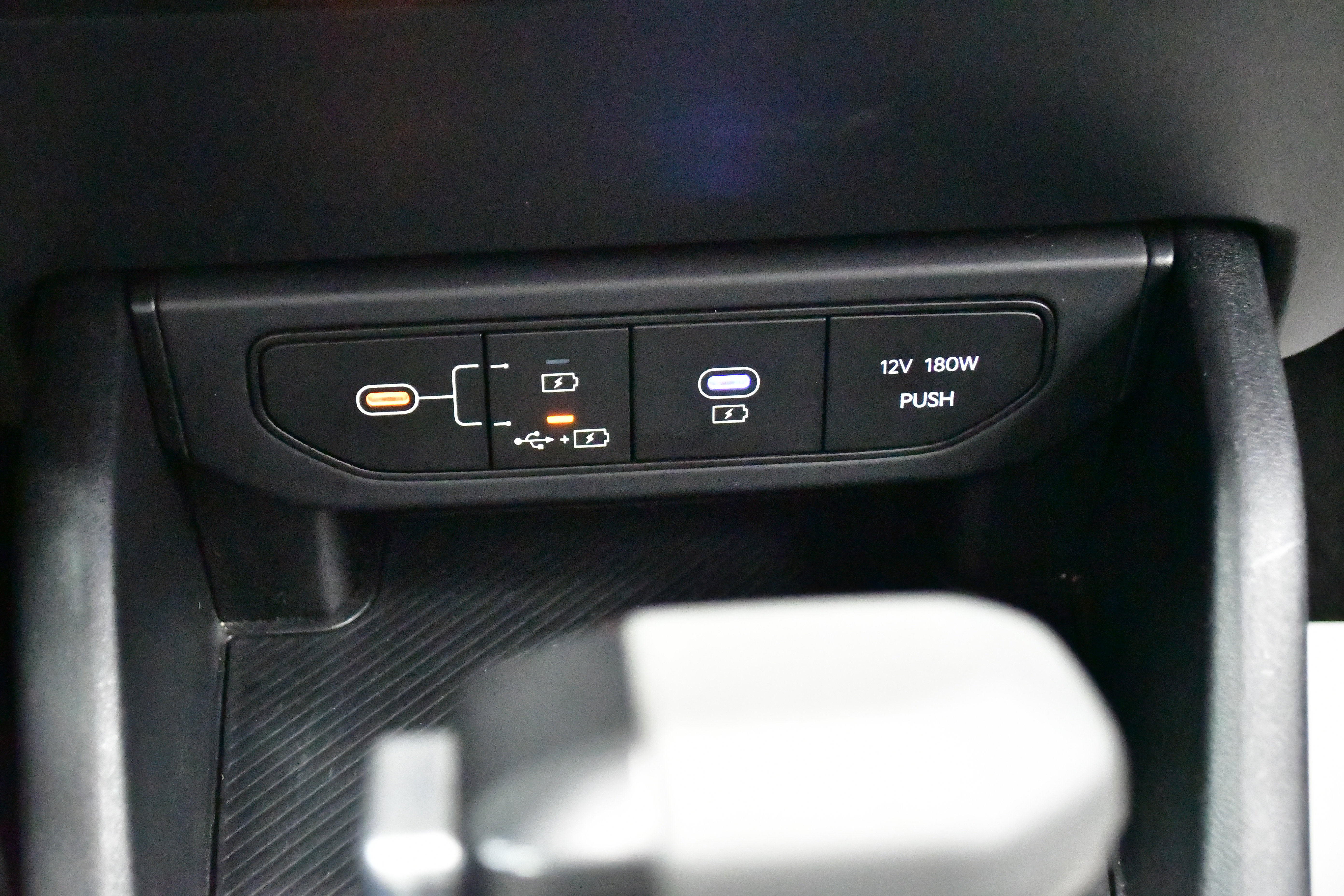 Used 2025 Kia K4 FWD image 26