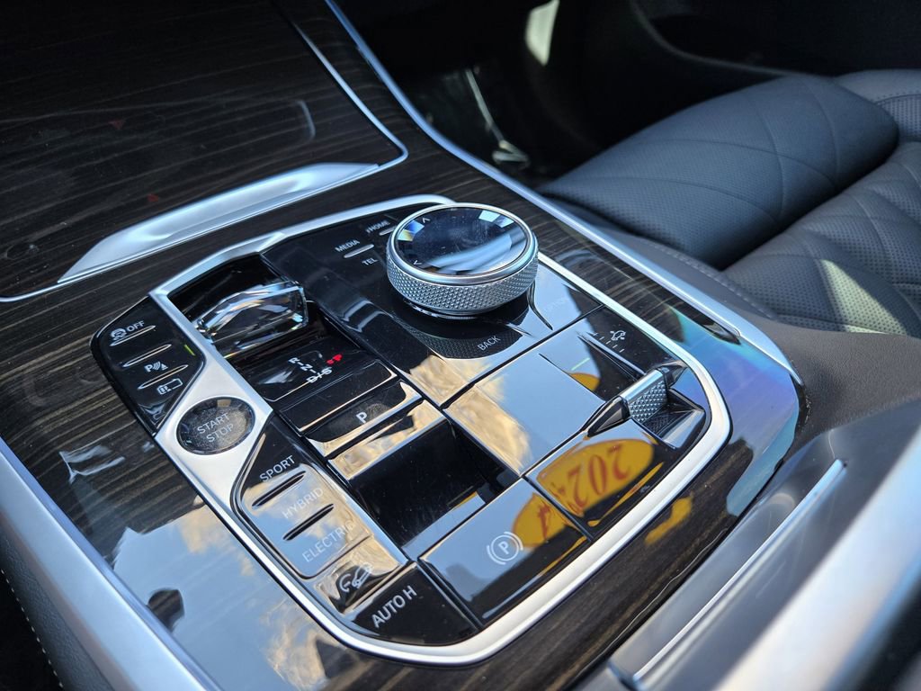 Used 2024 BMW X5 xDrive50e w/ Executive Package image 22