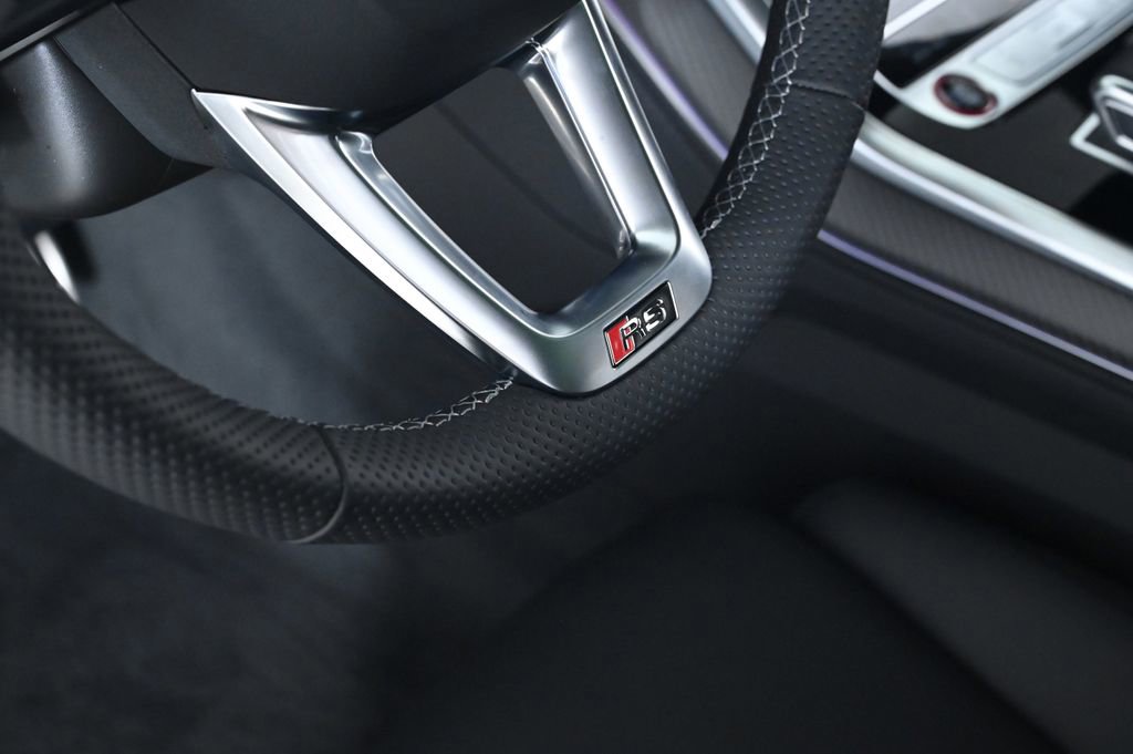 New 2025 Audi RS Q8 performance image 19