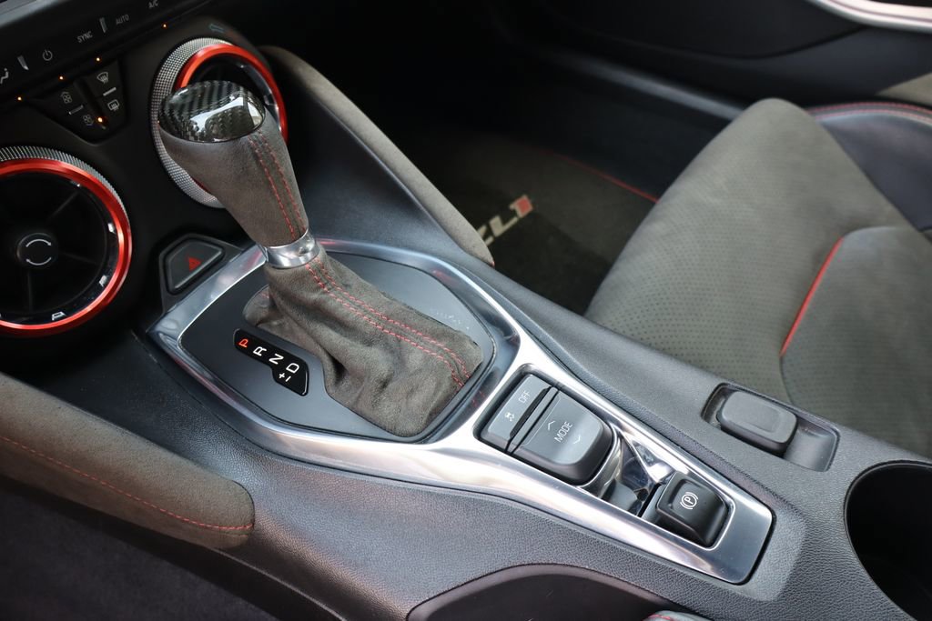 Used 2018 Chevrolet Camaro ZL1 RWD image 9