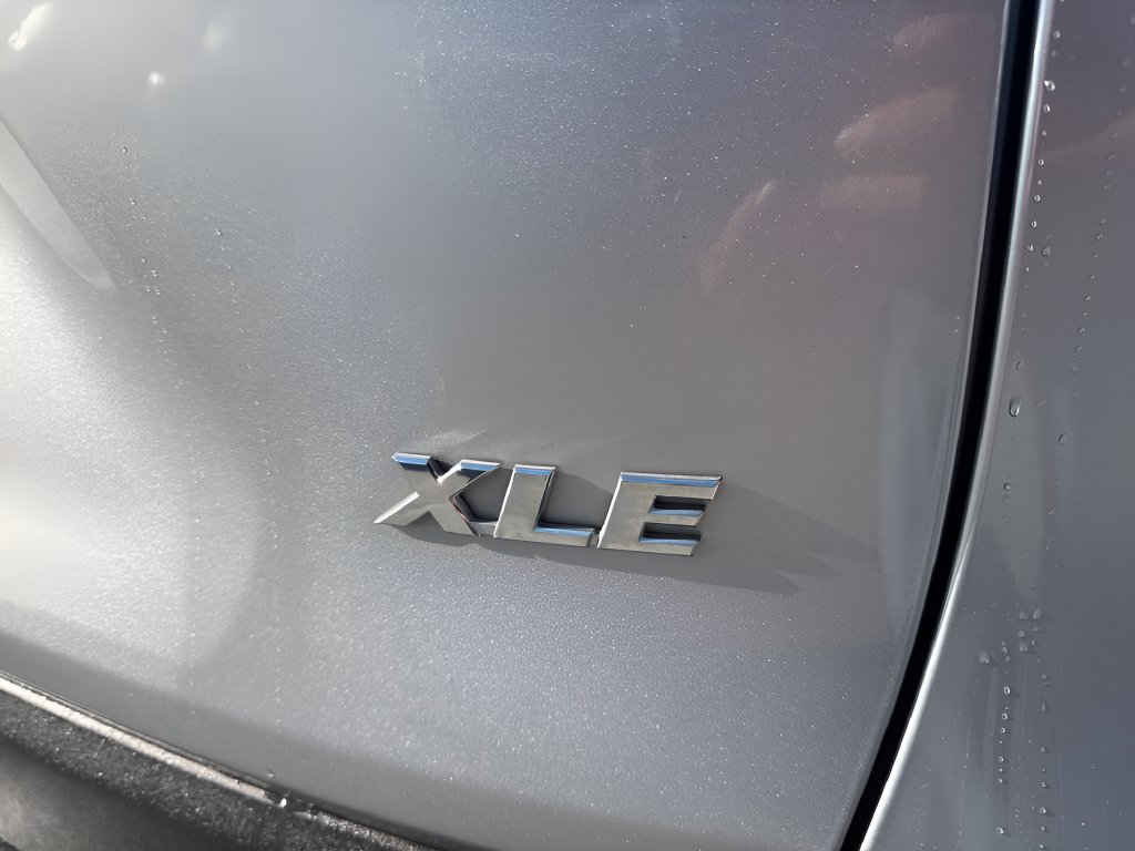 Used 2019 Toyota RAV4 XLE FWD image 29