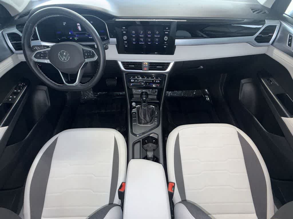 New 2025 Volkswagen Taos SE FWD image 24