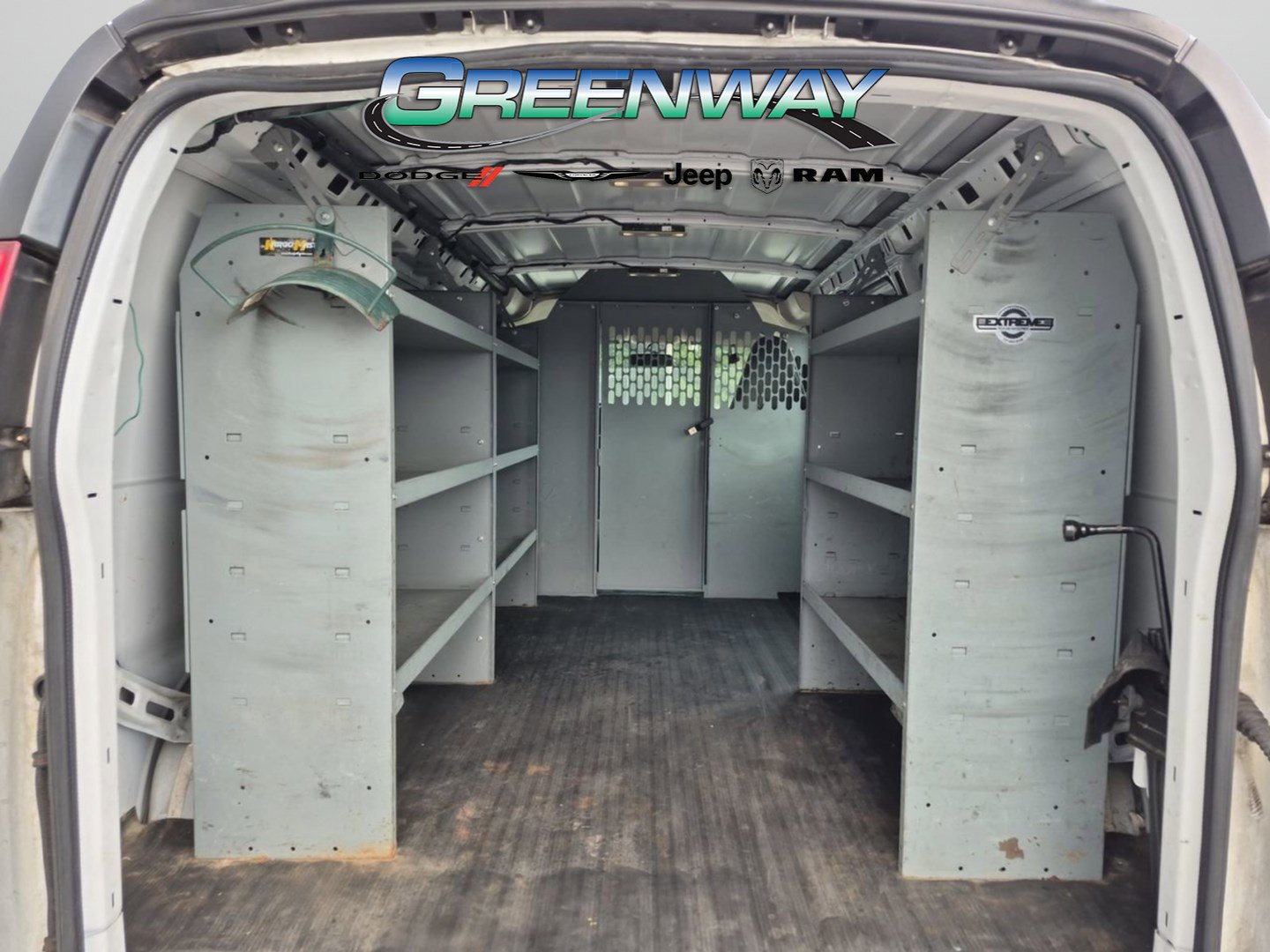 Used 2017 Chevrolet Express 2500 RWD image 6