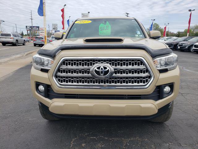 Used 2017 Toyota Tacoma TRD Sport w/ Tow Package (A/T) AWD/4WD image 8