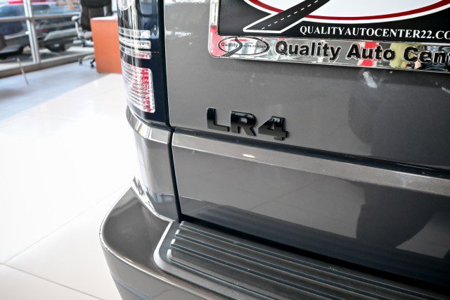 Used 2016 Land Rover LR4 HSE Silver Edition AWD/4WD image 42