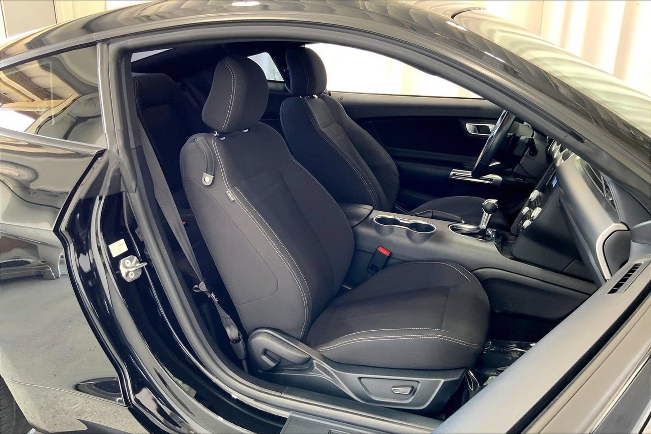 Used 2022 Ford Mustang GT RWD image 6