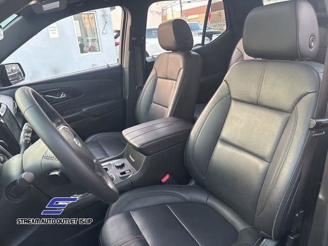 Used 2022 Chevrolet Traverse RS image 30