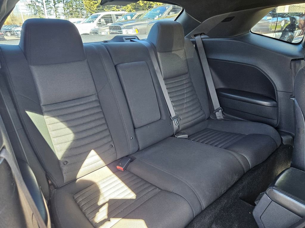 Used 2012 Dodge Challenger SXT image 15