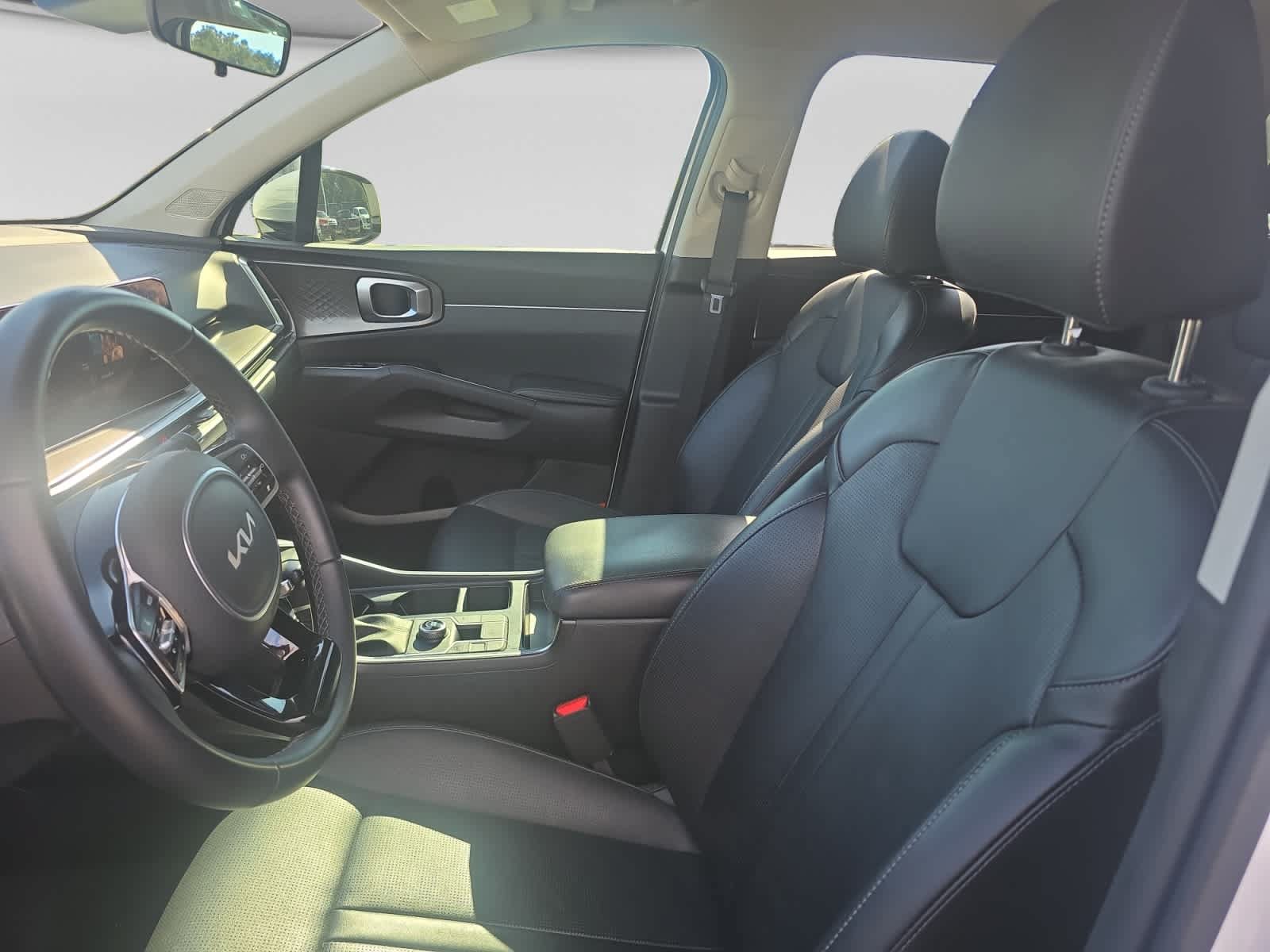 Used 2025 Kia Sorento S FWD image 9