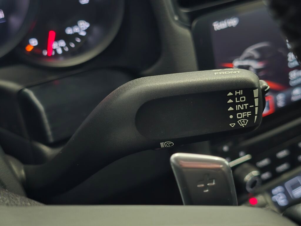 Certified 2018 Porsche 911 Carrera GTS RWD image 37