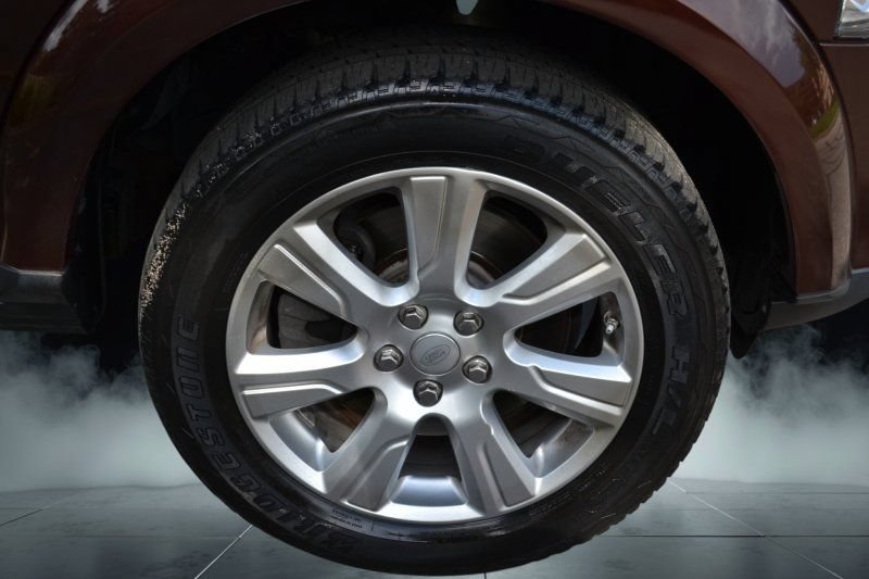 Used 2016 Land Rover LR4 HSE AWD/4WD image 37