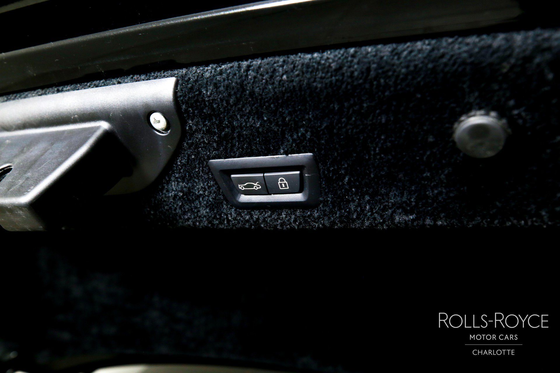 Used 2020 Rolls-Royce Wraith image 21