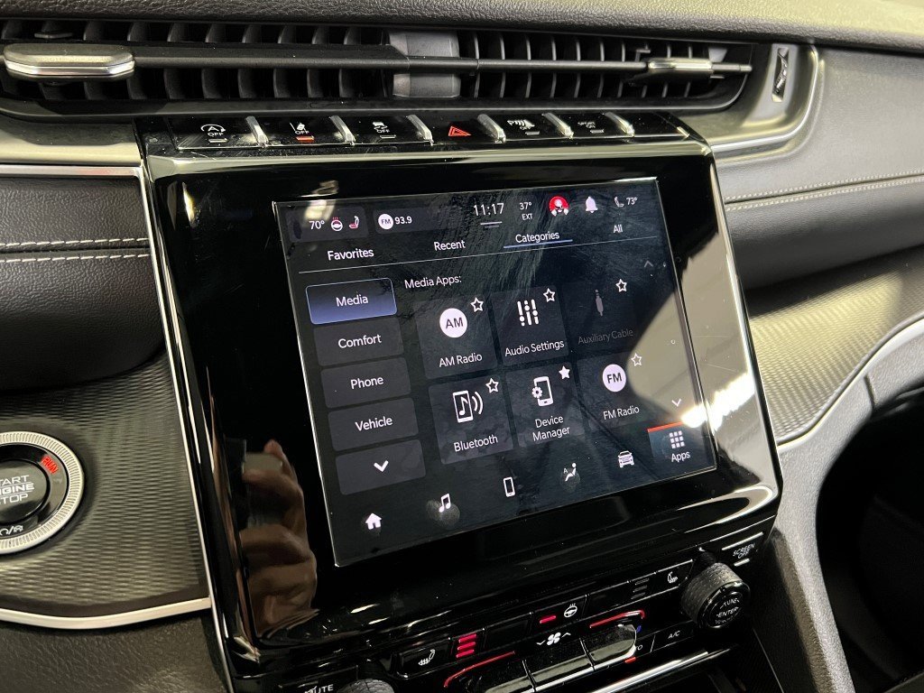 Certified 2024 Jeep Grand Cherokee L Altitude image 45