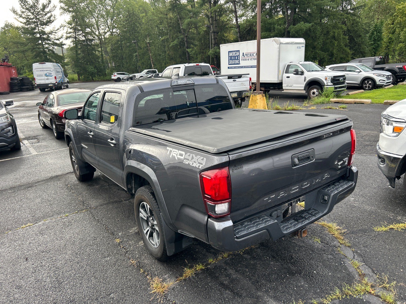 Used 2018 Toyota Tacoma TRD Sport AWD/4WD image 8