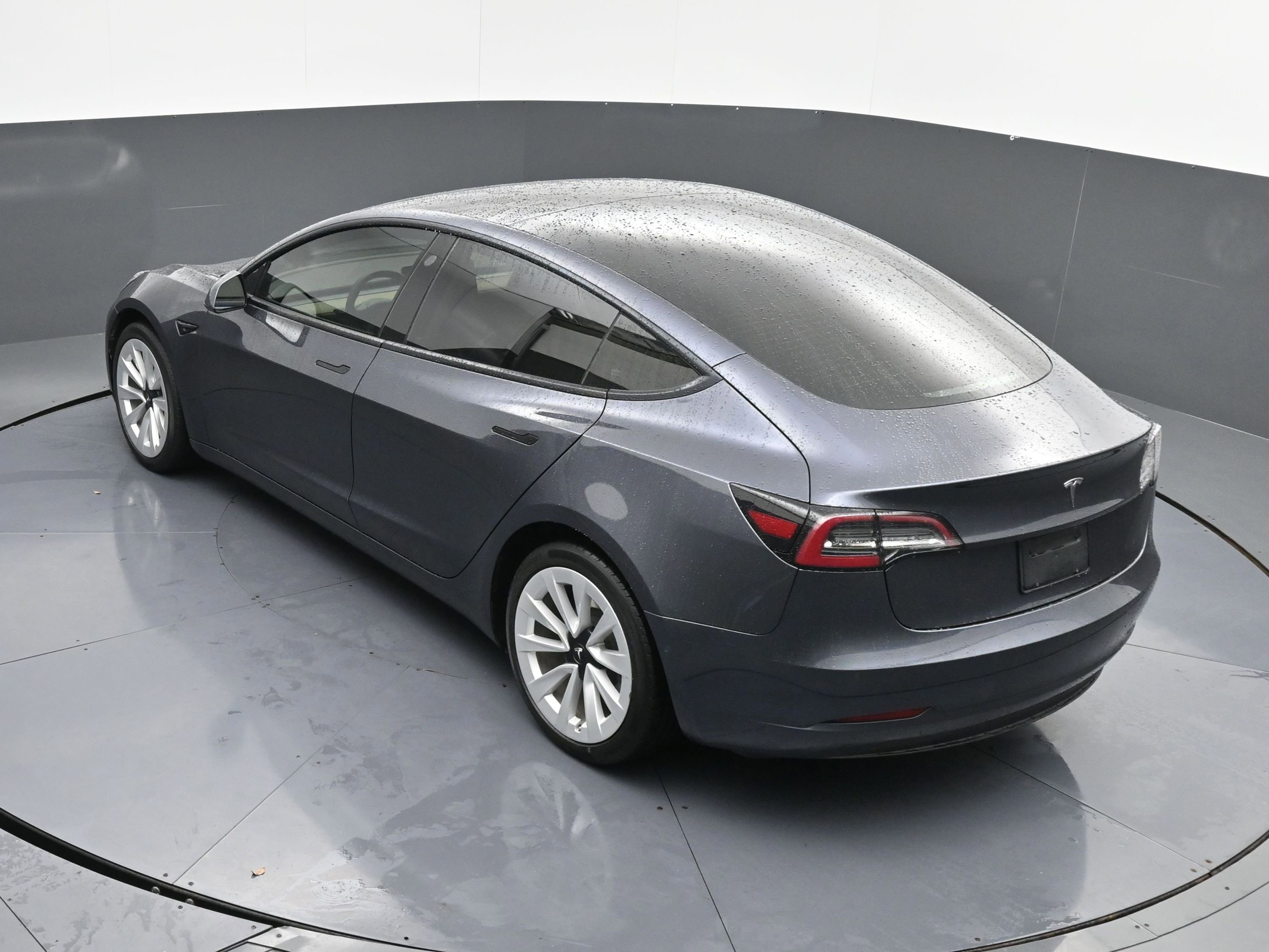 Used 2021 Tesla Model 3 Standard Range Plus image 35