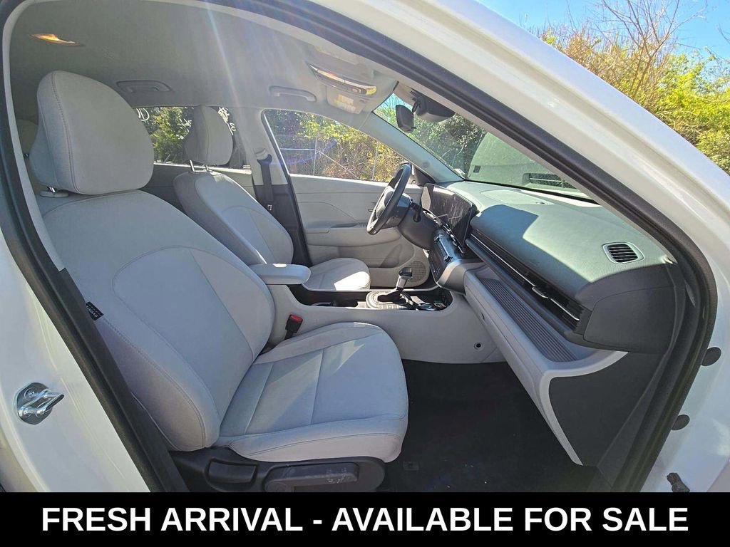 Used 2025 Hyundai Kona SEL image 9