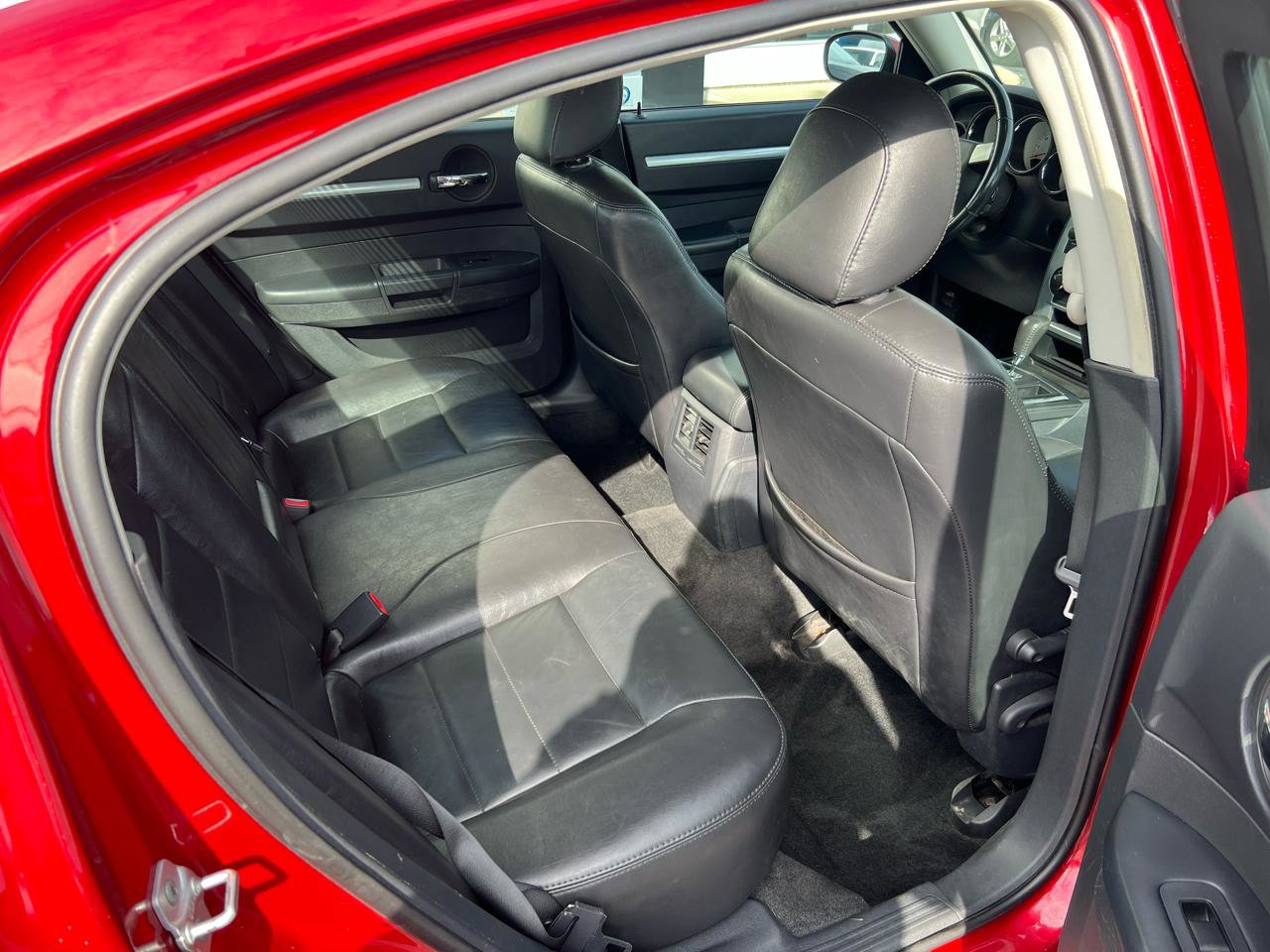 Used 2010 Dodge Charger SXT w/ Leather Interior Group image 11