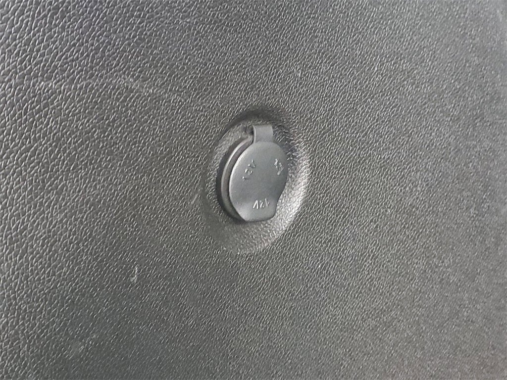 Used 2011 Chevrolet Traverse LT w/ Personal Connectivity Package image 8