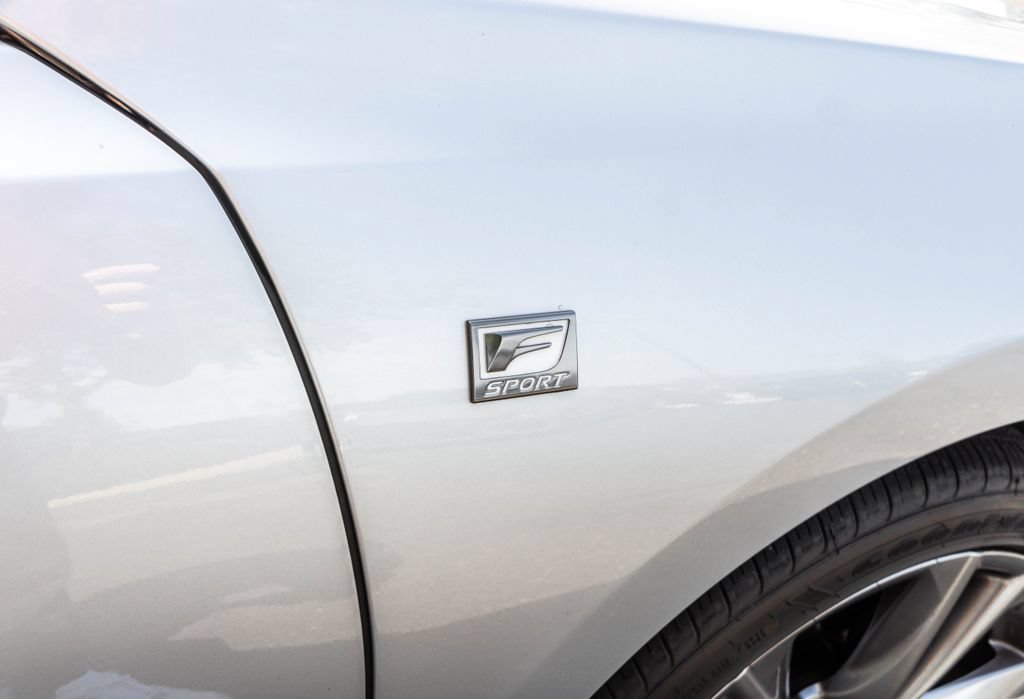 Used 2019 Lexus ES 350 F Sport w/ Accessory Package 2 FWD image 4