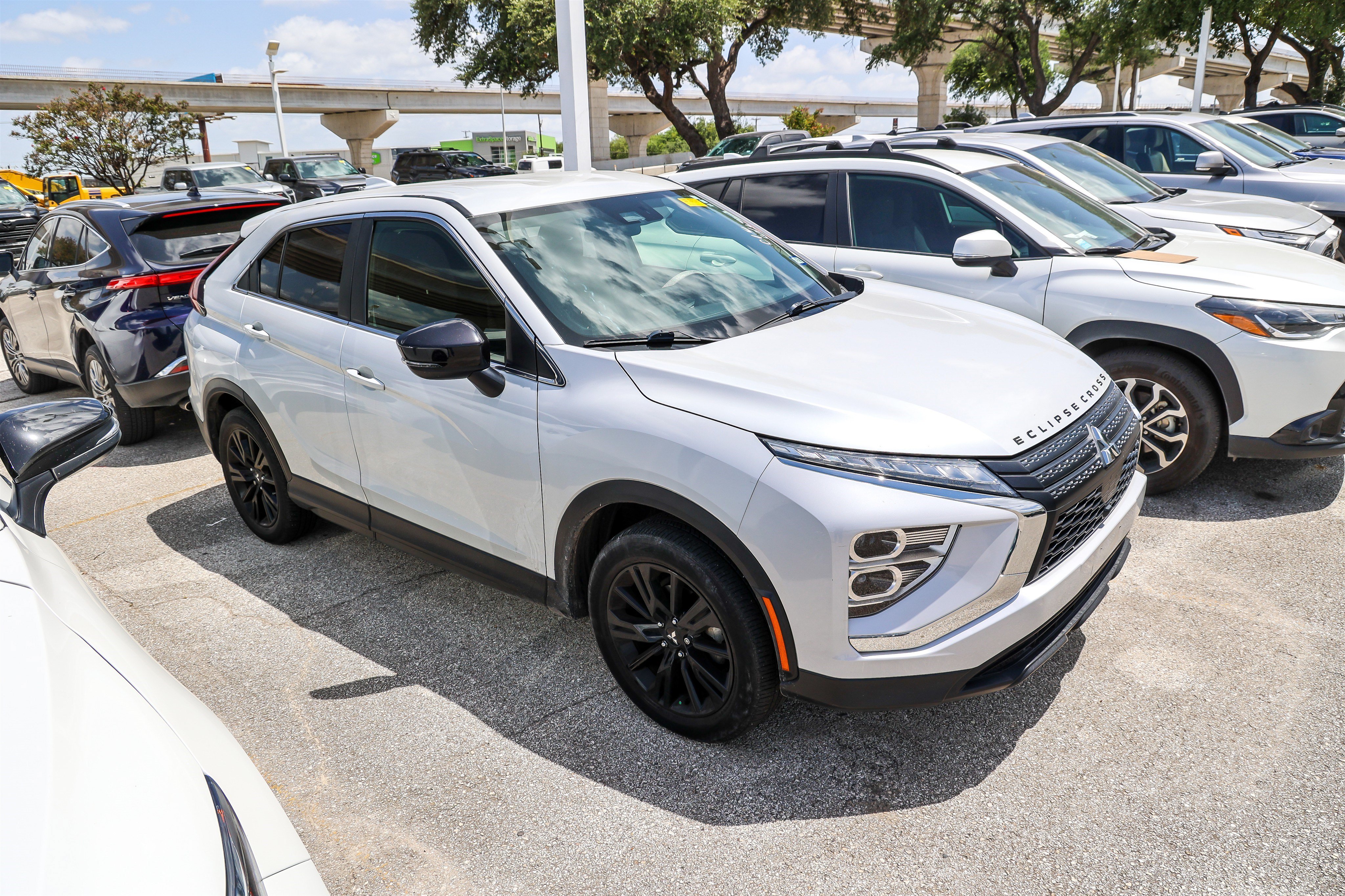 Used 2023 Mitsubishi Eclipse Cross LE AWD/4WD image 7