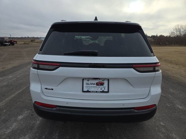 New 2026 Jeep Grand Cherokee Limited w/ Limited Altitude Package AWD/4WD image 4