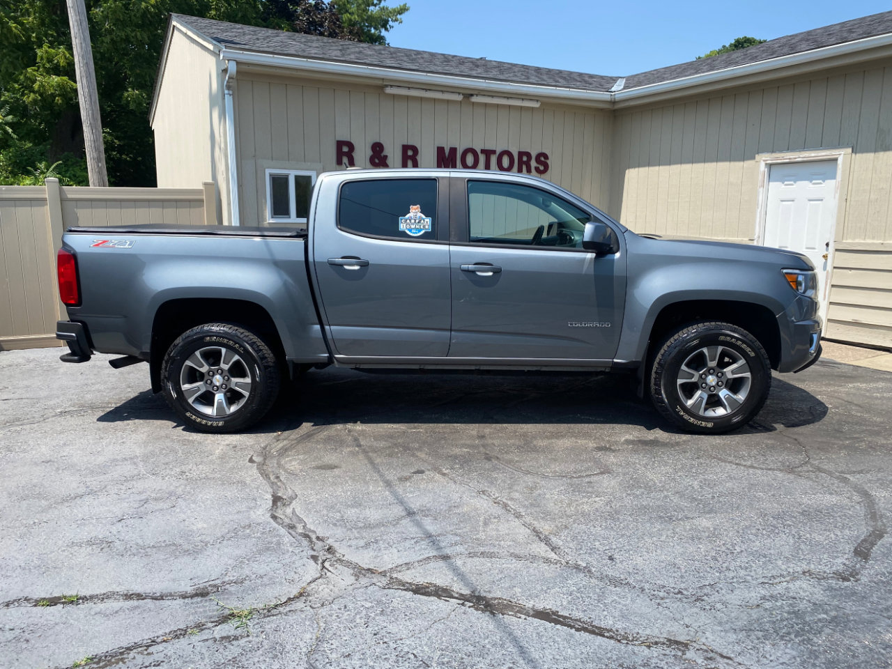 Used 2019 Chevrolet Colorado Z71 image 2