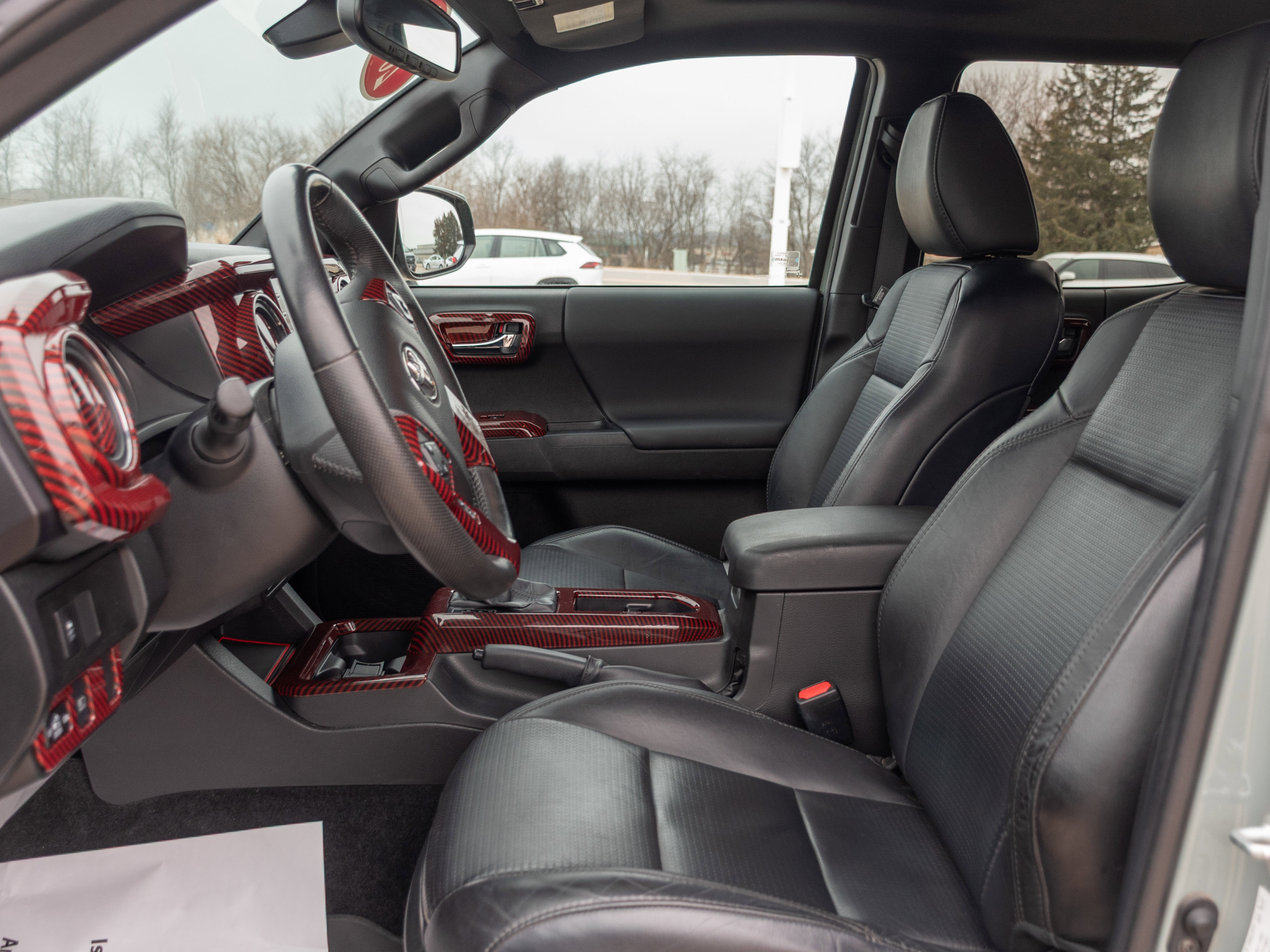 Used 2022 Toyota Tacoma TRD Sport w/ TRD Premium Sport Package AWD/4WD image 8
