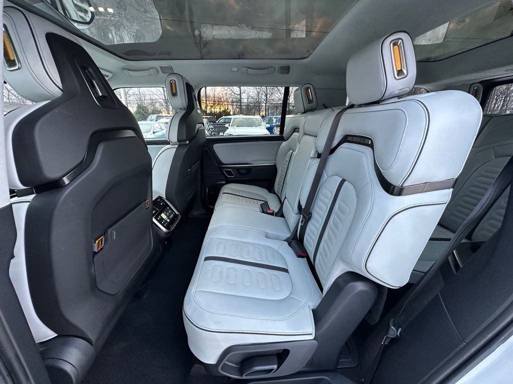 Used 2024 Rivian R1S Adventure image 19