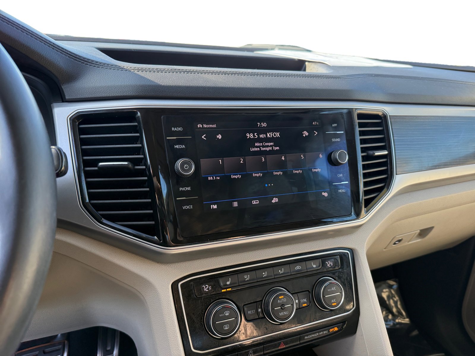 Used 2018 Volkswagen Atlas SEL image 12