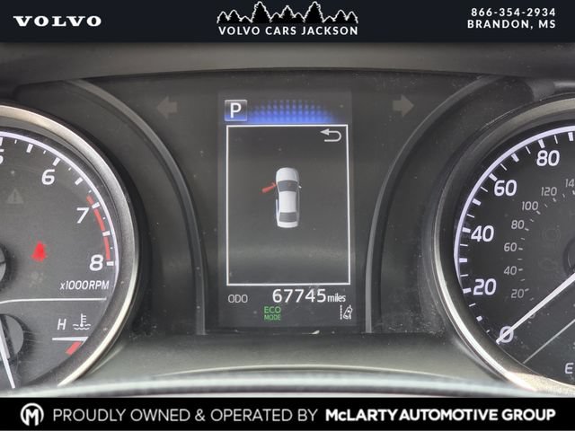 Used 2022 Toyota Camry SE FWD image 11