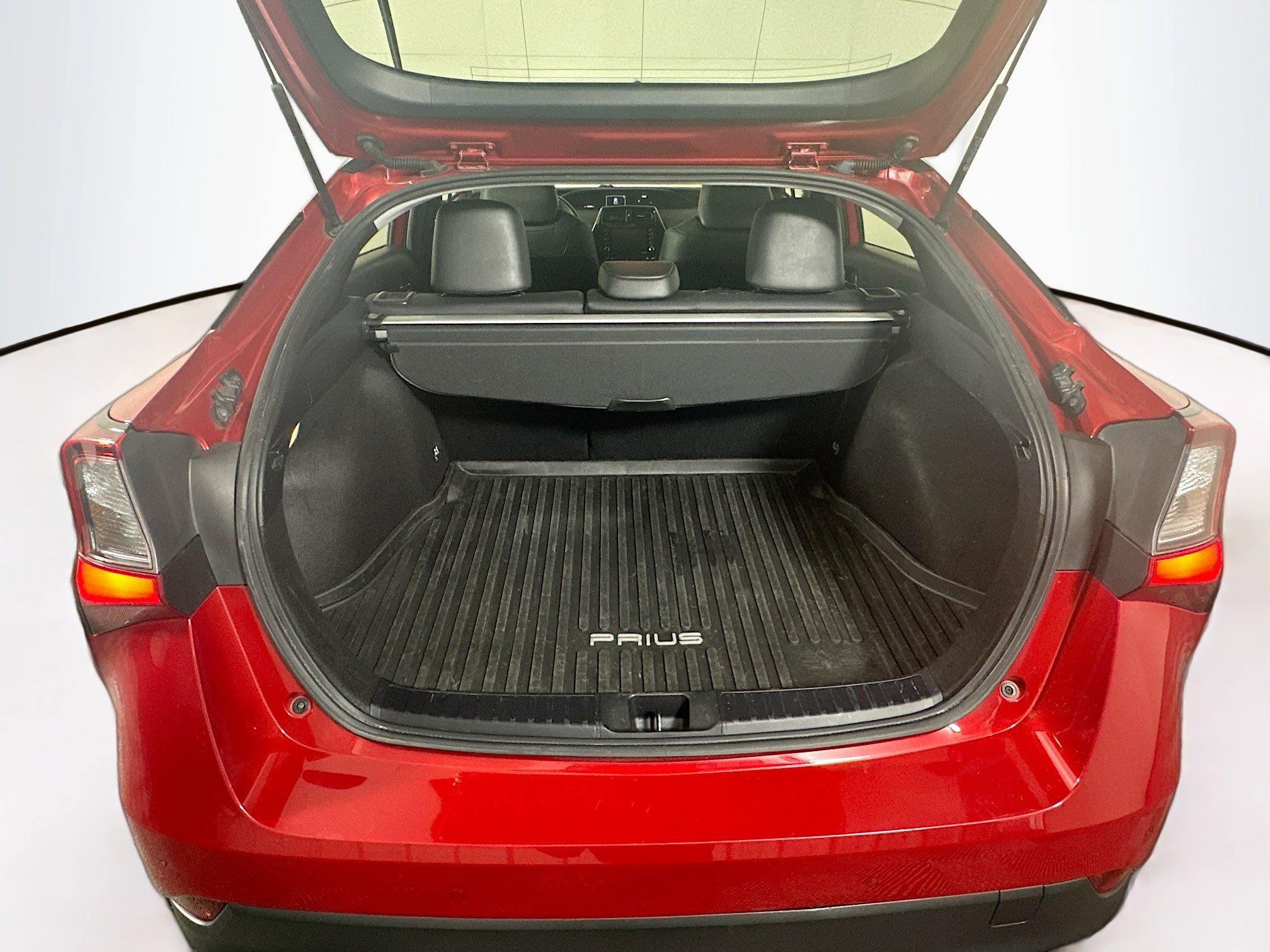 Used 2022 Toyota Prius XLE w/ Advanced Technology Package image 29