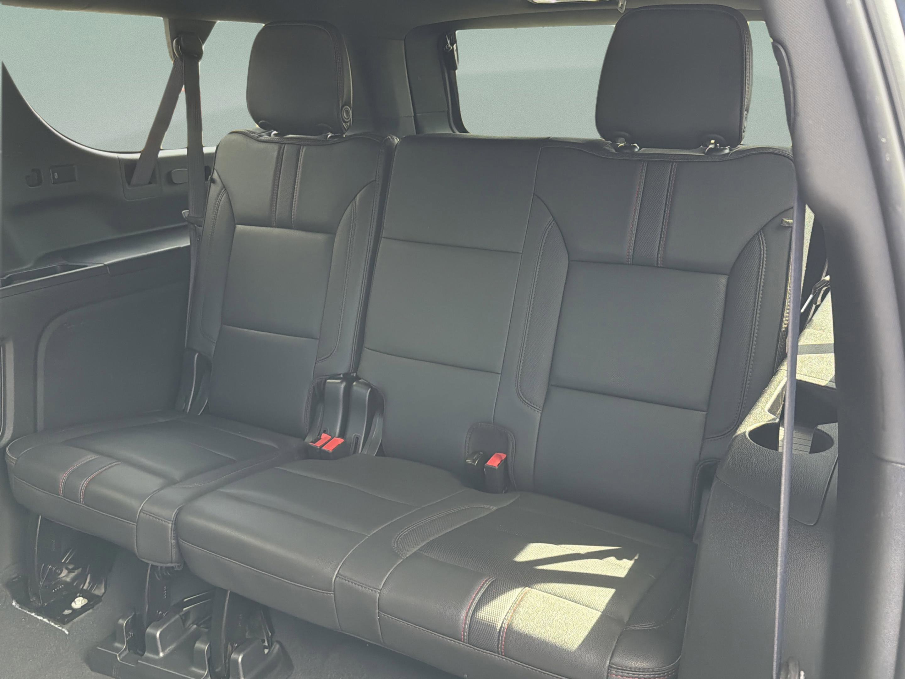 Used 2023 Chevrolet Suburban RST image 29